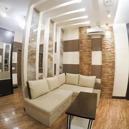 жилянская 118 жк элегант 2 комнатная Apartment Kyiv
